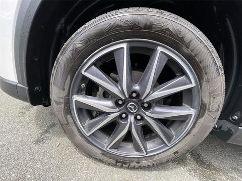 Used 2018 MAZDA CX-5 Touring w/ Preferred Equipment Package AWD/4WD image 27