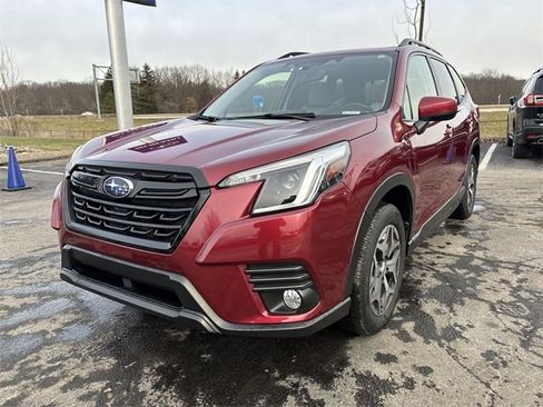 Used 2023 Subaru Forester Premium w/ Popular Package #3 image 5