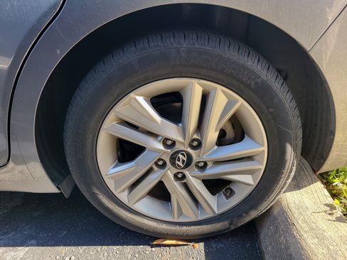 Used 2019 Hyundai Elantra SEL w/ Cargo Package image 8