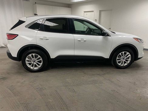 Used 2022 Ford Escape SE image 6