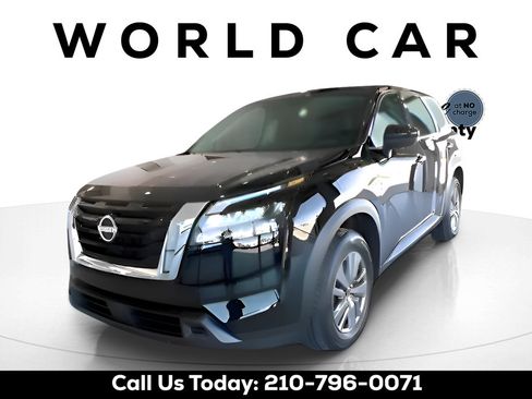 Used 2025 Nissan Pathfinder S FWD image 7