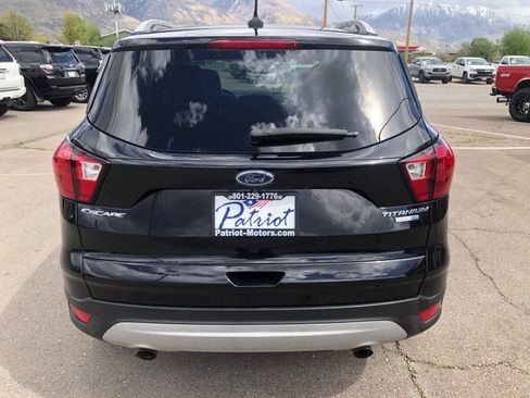 Used 2019 Ford Escape Titanium AWD/4WD image 4