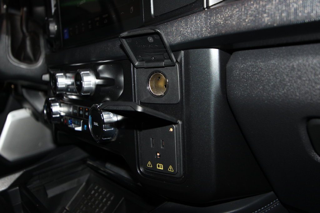 Used 2025 Ford F250 Platinum AWD/4WD image 27