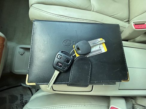 Used 2004 Lexus RX 330 FWD image 33