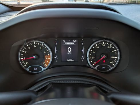 Used 2018 Jeep Renegade Sport w/ Power & Air Group image 12