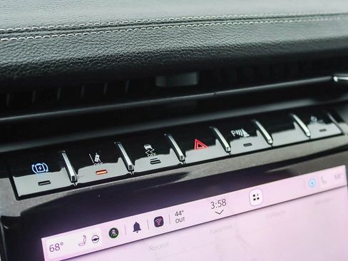 Used 2023 Jeep Grand Cherokee 4WD 4xe image 31