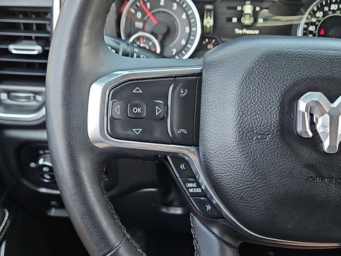 Used 2025 RAM 1500 Laramie image 18