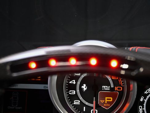 Used 2016 Ferrari California T image 14