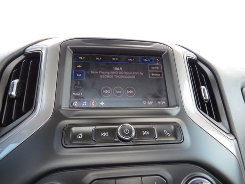 Used 2025 Chevrolet Silverado 1500 W/T RWD image 17