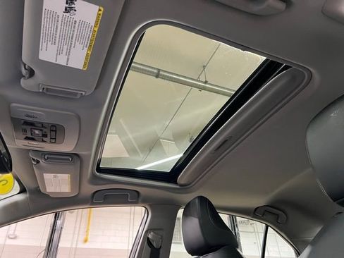 Used 2020 Toyota Camry SE image 13