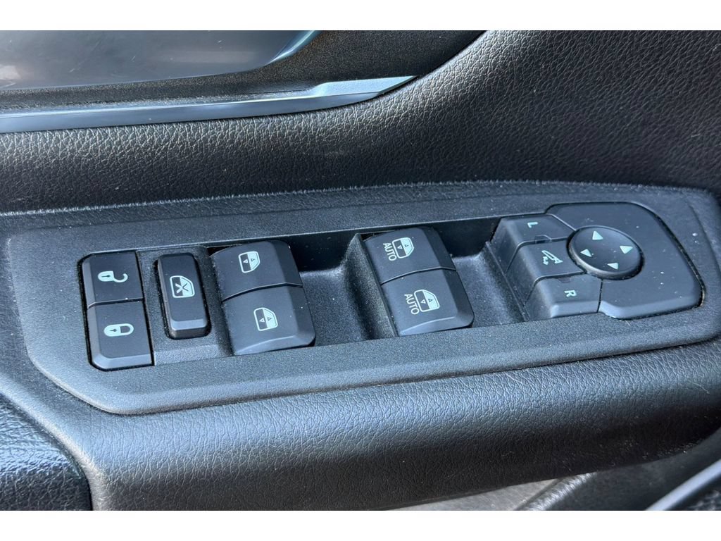 Used 2025 RAM 1500 Big Horn AWD/4WD image 12