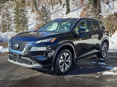 Certified 2023 Nissan Rogue SV w/ SV Premium B Package image 3