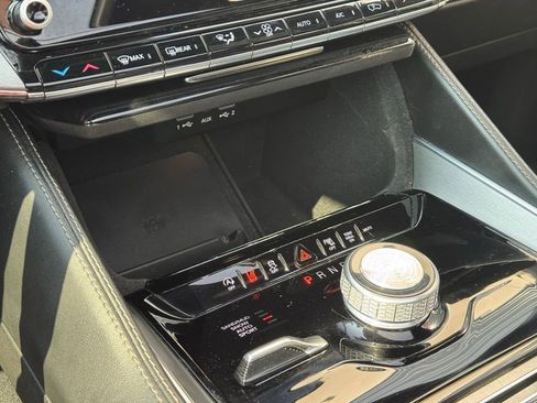 Used 2024 Jeep Wagoneer Series II image 14