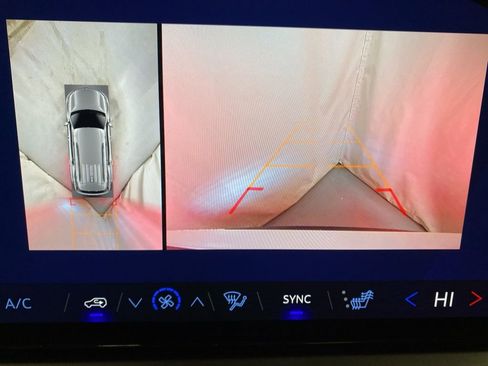 New 2026 Chevrolet Traverse LT w/ Sun and Wheel Package image 19