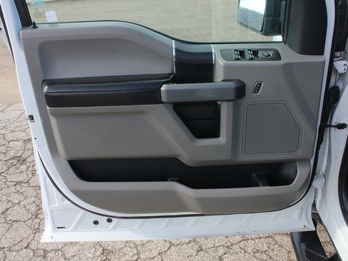 Used 2017 Ford F150 XLT w/ Trailer Tow Package image 29