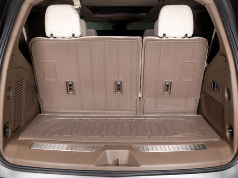 Used 2025 GMC Yukon Denali w/ Sun & Power Step Package RWD image 40
