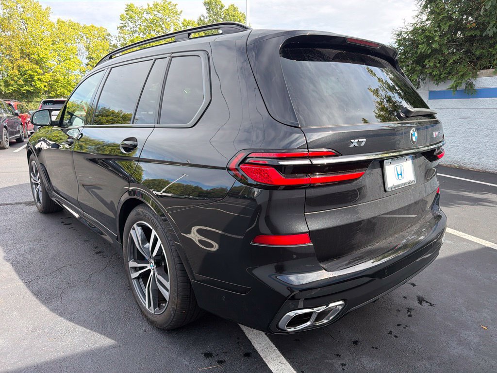 Used 2024 BMW X7 M60i w/ Executive Package AWD/4WD image 3
