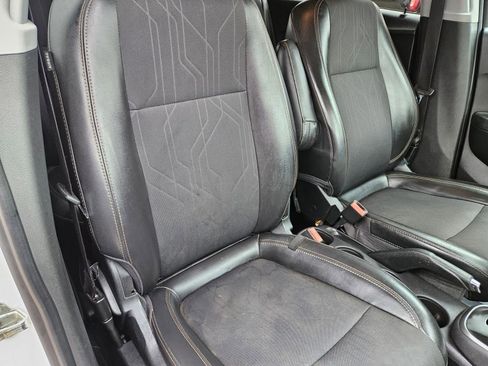 Used 2018 Chevrolet Trax LT w/ LT Convenience Package image 59