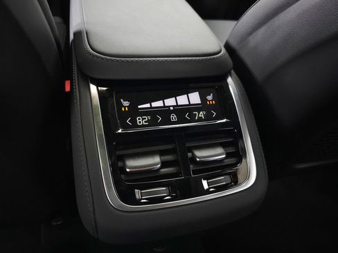 Certified 2025 Volvo XC90 B5 Plus AWD/4WD image 37