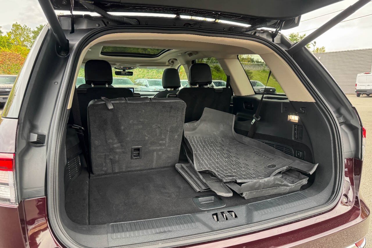 Used 2024 Lincoln Aviator AWD w/ Premium Package image 18