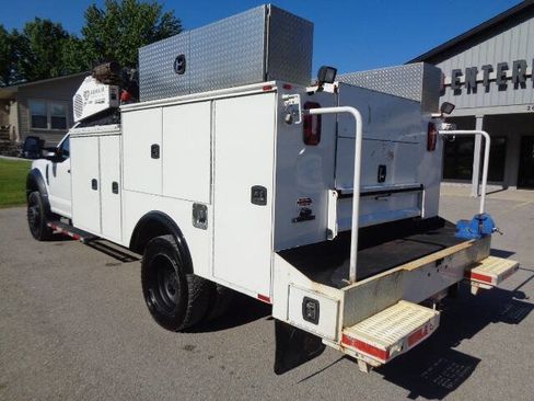 Used 2019 Ford F550 4x4 Regular Cab Super Duty image 4
