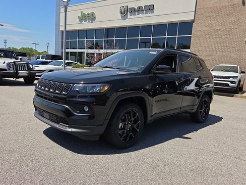 New 2026 Jeep Compass Latitude image 3