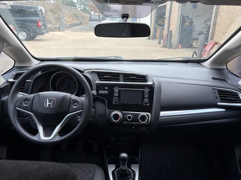 Used 2015 Honda Fit LX image 37