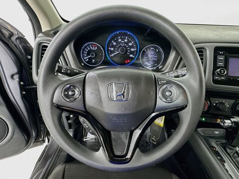 Used 2022 Honda HR-V LX image 11