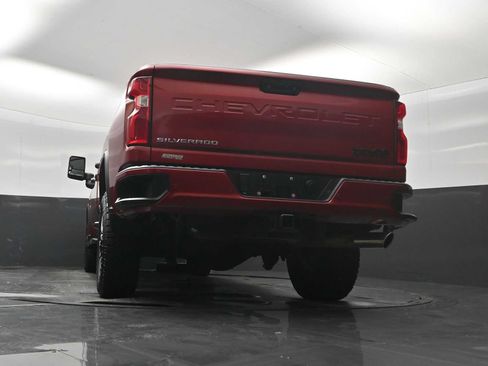 Used 2023 Chevrolet Silverado 2500 High Country AWD/4WD image 23