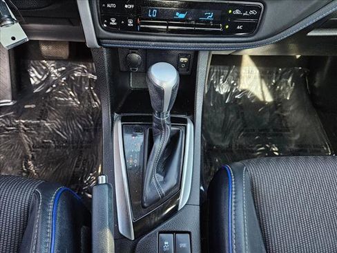 Used 2017 Toyota Corolla SE image 13