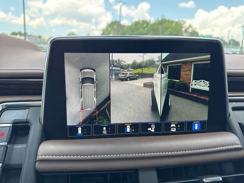 Used 2021 Chevrolet Suburban High Country image 44