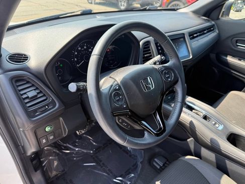 Used 2020 Honda HR-V Sport image 19