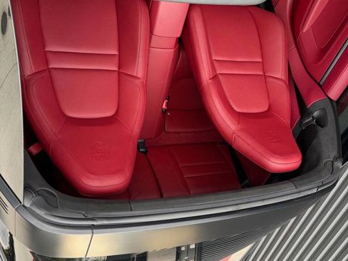 Used 2025 Porsche 911 Targa 4 GTS image 17