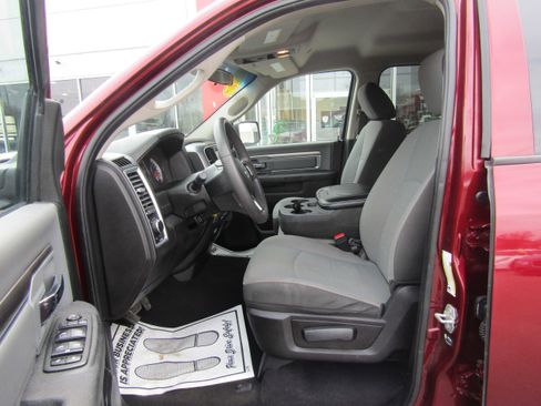 Used 2024 RAM 1500 Classic SLT image 13