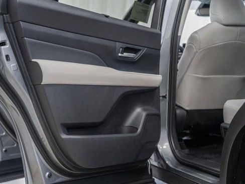 New 2026 Toyota Grand Highlander Limited image 40