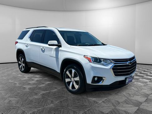 Used 2021 Chevrolet Traverse LT w/ LT Premium Package AWD/4WD image 7