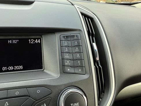 Used 2017 Ford Edge SEL image 31