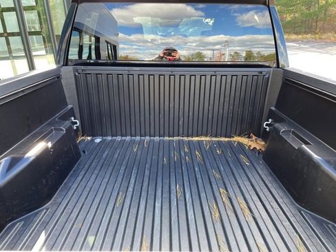 Used 2024 Toyota Tacoma SR5 image 8