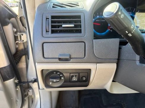 Used 2010 Ford Fusion SEL FWD image 14