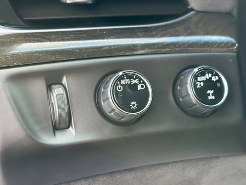 Used 2020 Cadillac Escalade Platinum image 20