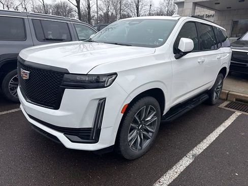 Used 2024 Cadillac Escalade Sport image 4