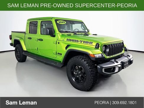 Used 2025 Jeep Gladiator Sport AWD/4WD image 1