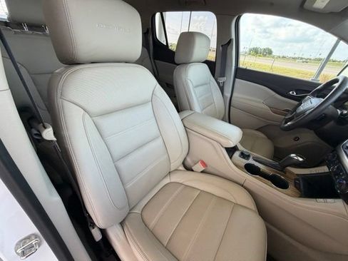 Used 2019 GMC Acadia Denali w/ Technology Package FWD image 42