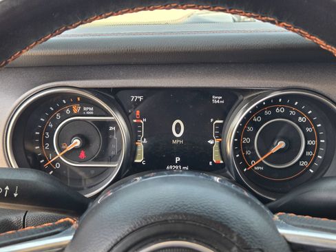 Used 2023 Jeep Gladiator Mojave w/ Cold Weather Group AWD/4WD image 17