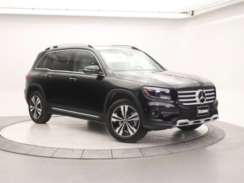 New 2026 Mercedes-Benz GLB 250 image 1