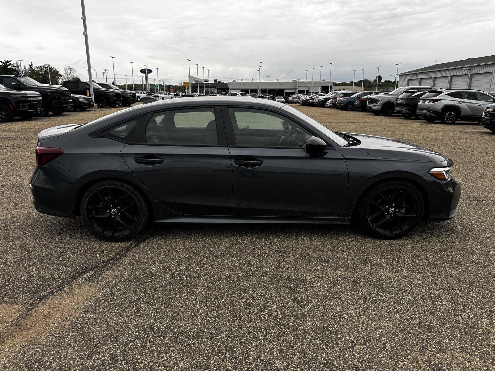 Used 2025 Honda Civic Sport image 2