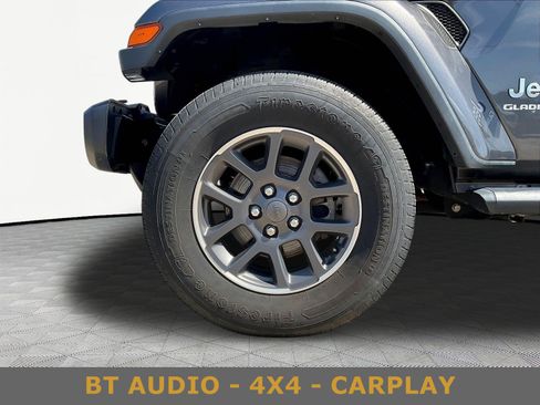 Used 2020 Jeep Gladiator Overland AWD/4WD image 35