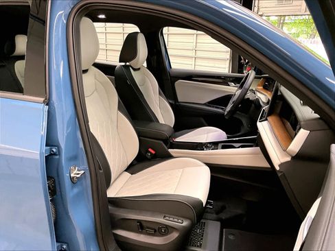 New 2026 Volkswagen Tiguan SEL R-Line AWD/4WD image 12