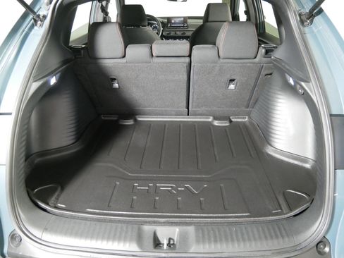 Used 2025 Honda HR-V Sport image 18