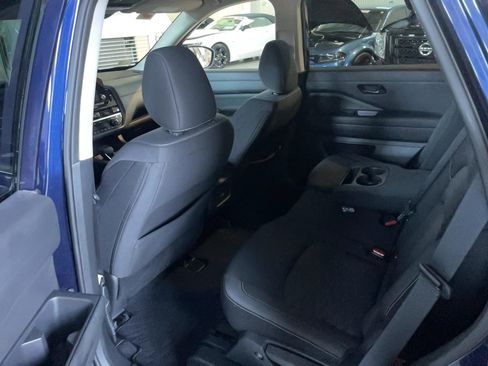 Used 2023 Nissan Pathfinder SV AWD/4WD image 21